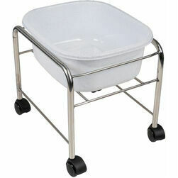 pedikira-vannina-straight-pedicure-tray-with-chrome-wheels